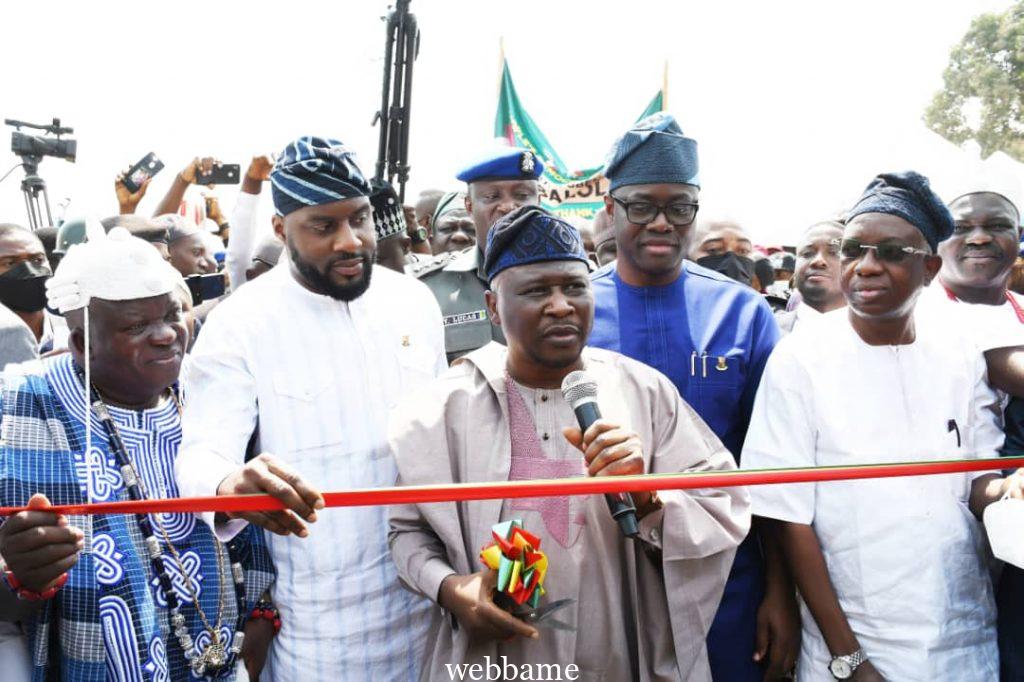 FINTIRI: FINTIRI COMMISSIONS 9.7km SAKI/ILESHA IBARUBA ROAD