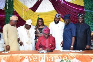 MAKINDE SIGNS 2023 BUDGET IN SAKI