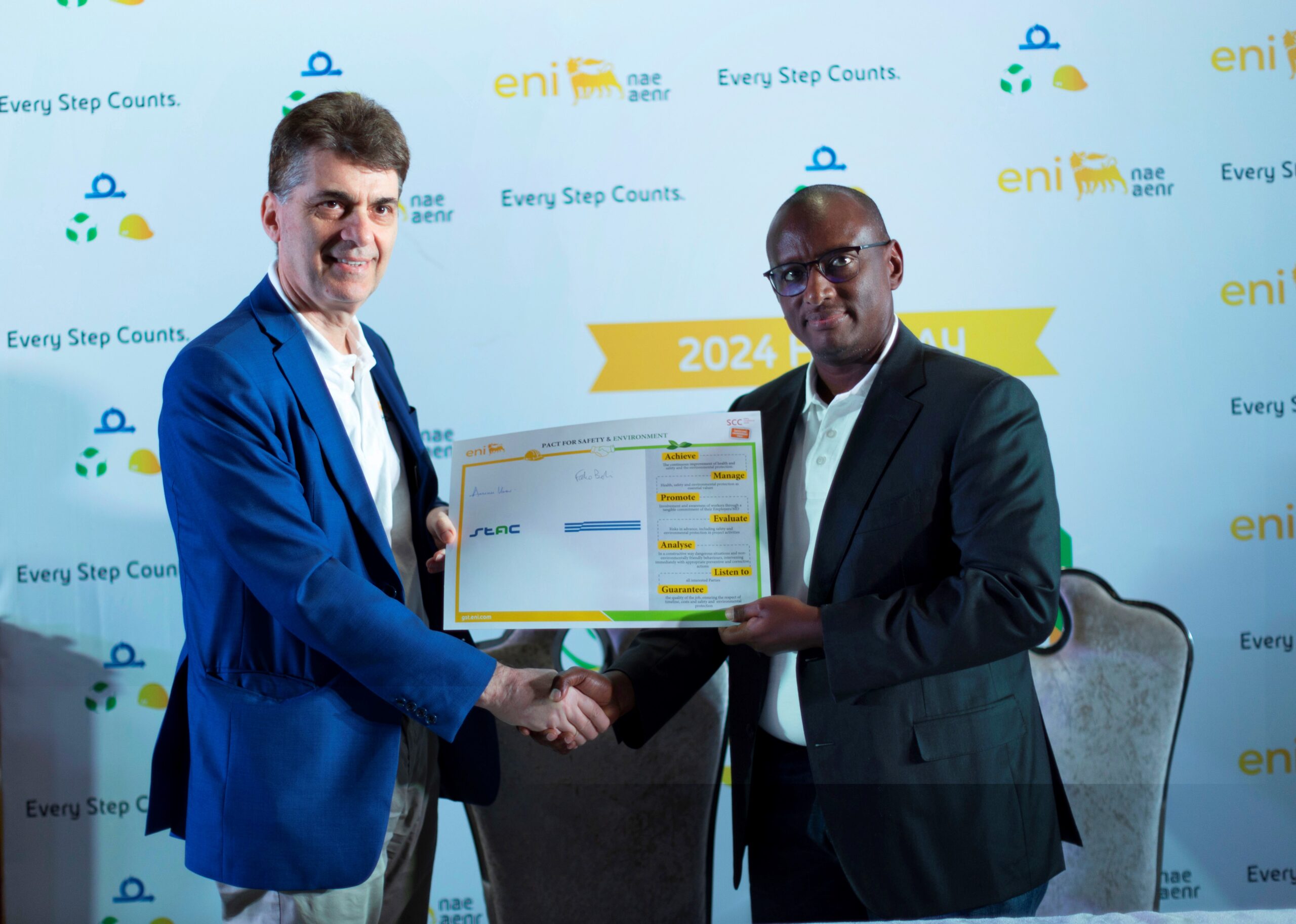 Mr. Fabrizio Bolondi, Managing Director of NAE in a handshake with Mr. Aminu Umar, CEO of STAC Marine after signing the “Pact for Safety and Environment”