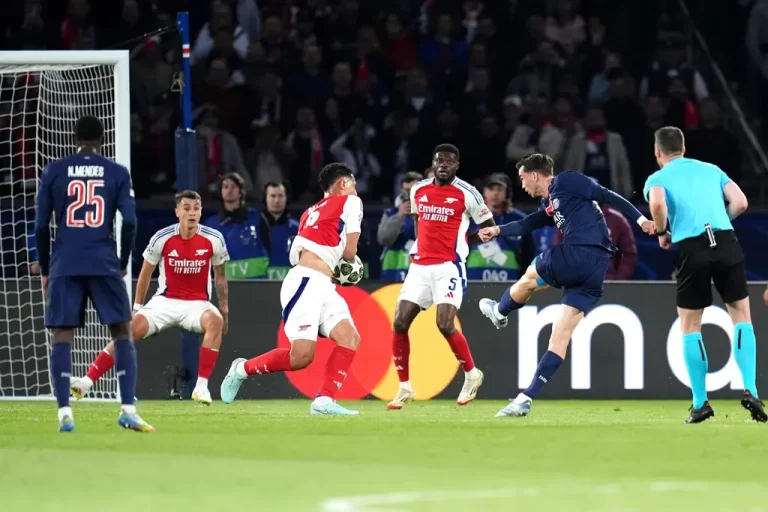 Ruiz-vs-Arsenal-61ff50db8